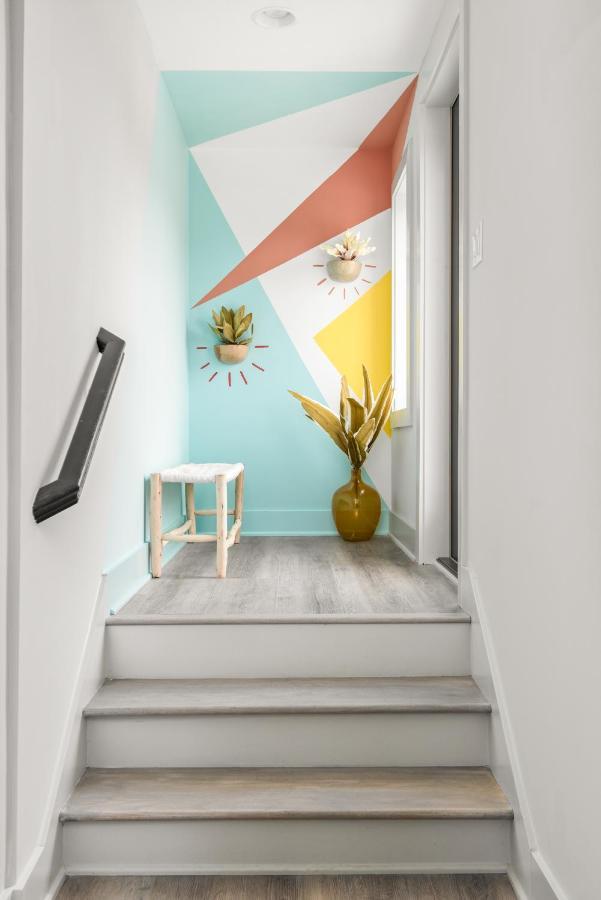 Vibrant Designer House With Roof Deck & Garage Near Dt