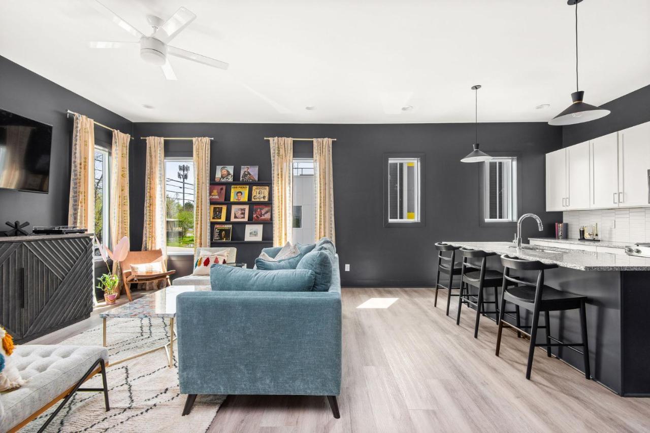 Holiday home Vibrant Designer House With Roof Deck & Garage Near Dt