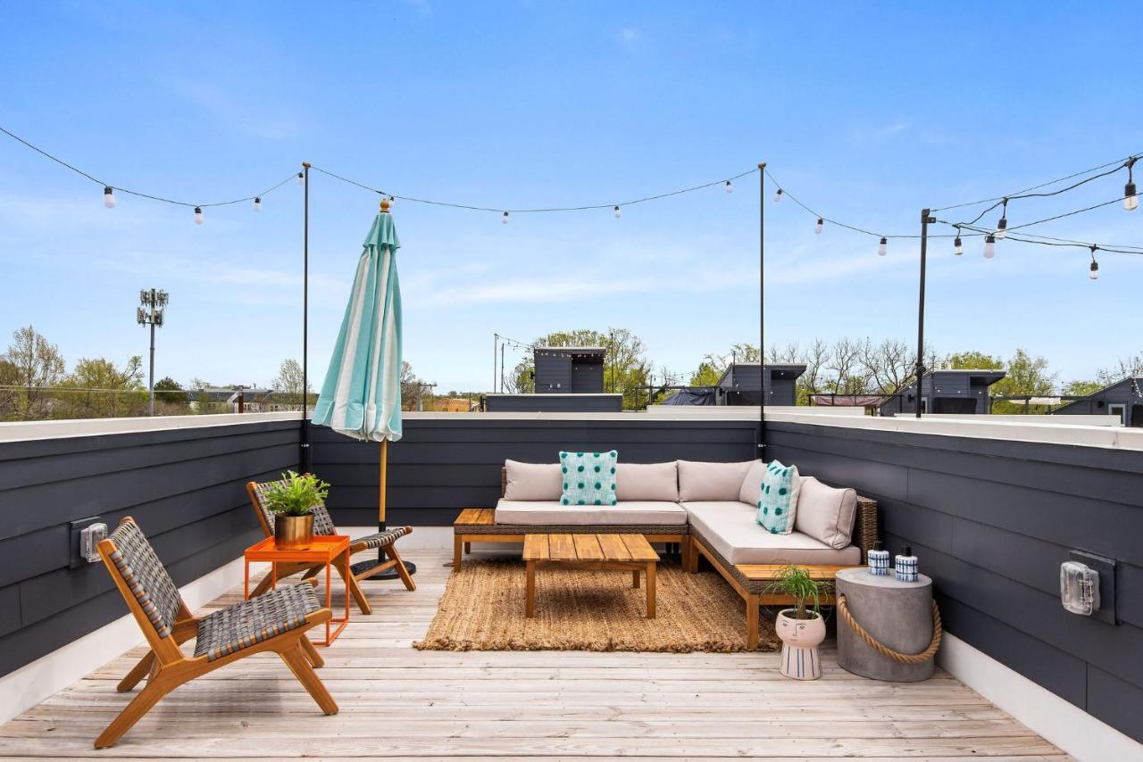 Holiday home Vibrant Designer House With Roof Deck & Garage Near Dt